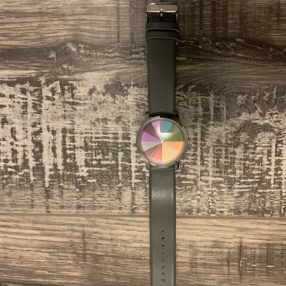 women’s black color streamline watch